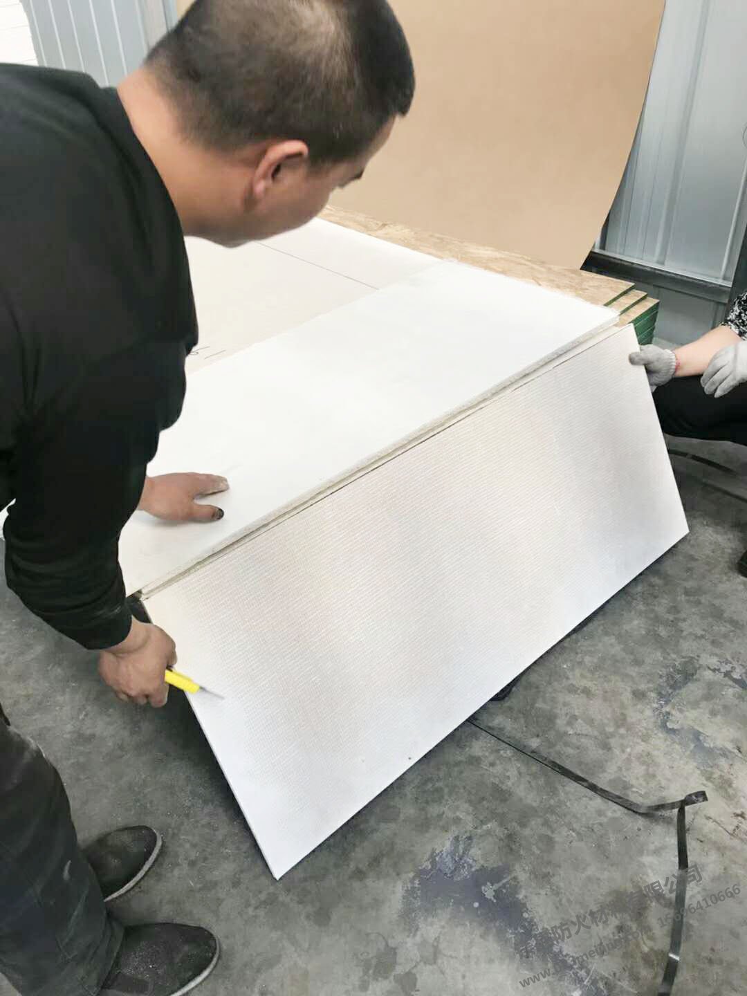 鎂晶A級(jí)防火板施工全攻略 高效安裝技巧與注意事項(xiàng)